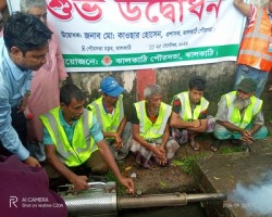 ঝালকাঠি পৌরসভায় মশক নিধন অভিযানের শুভ উদ্ভোদন করেন প্রশাসক কাওছার হোসেন।