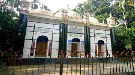 ধর্ম প্রচারক আলহাজ্ব মোঃ লেহাজ চাঁন চিশতী (রহঃ)এর মাজার
